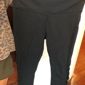 Black cropped leggings